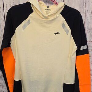 Brooks Run Visible Notch Thermal Hoodie 2.0 NWT